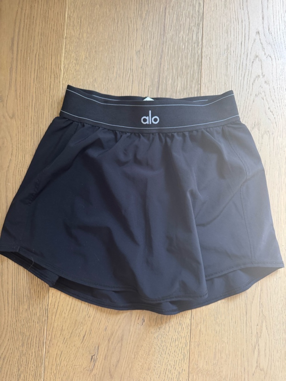 Alo Yoga size XS Match Point skirt
